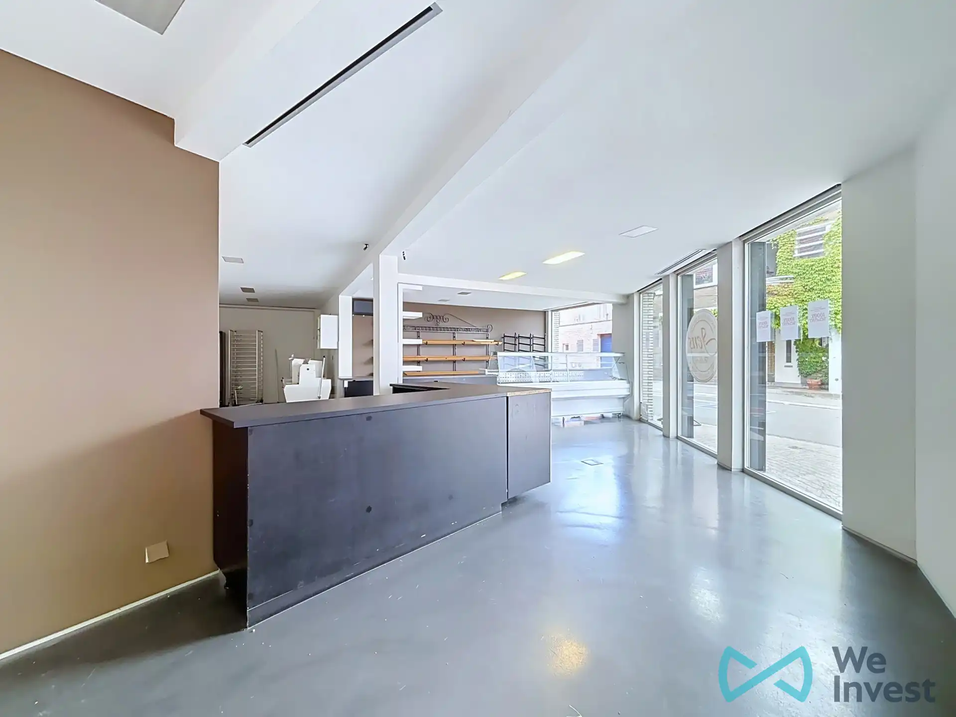 Handelspand van 95 m² op uitstekende commerciële ligging! foto 3