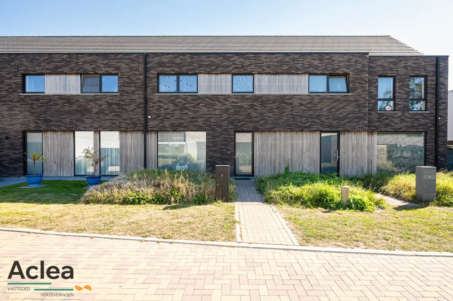 Instapklare BEN-woning in een rustige nieuwe wijk in Eeklo foto {{pictureIndex}}