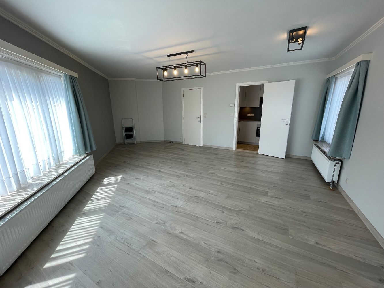 Appartement met twee slaapkamers op wandelafstand van de grote markt, winkelstraat en zeedijk. Ideale ligging in het centrum van blankenberge. foto 3