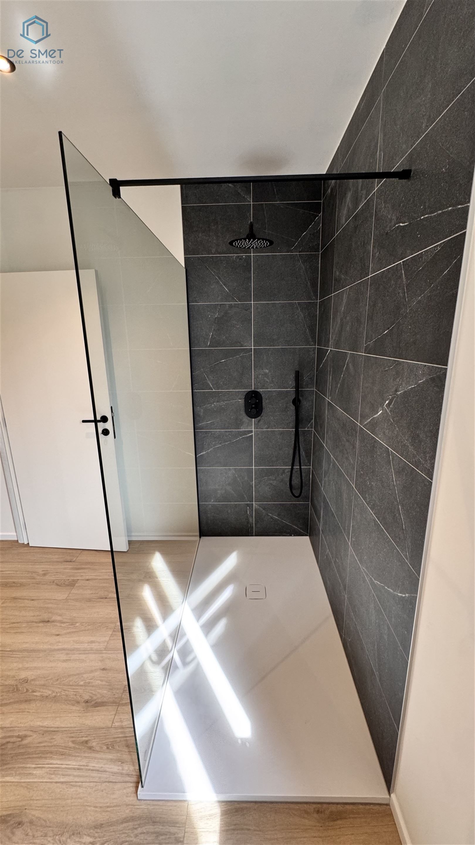 GERENOVEERDE WONING MET 3 SLP EN TUINTJE TE ZANDBERGEN foto 14
