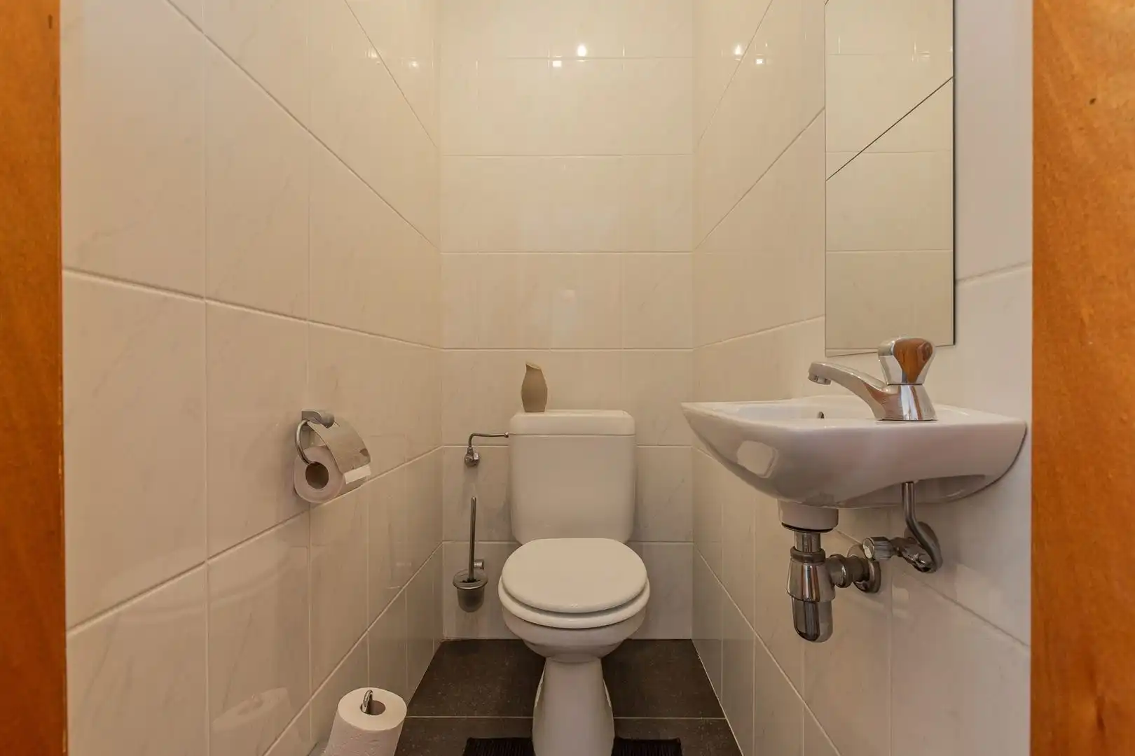 Instapklaar dakappartement met terras en EPC-label A in Beveren foto 23