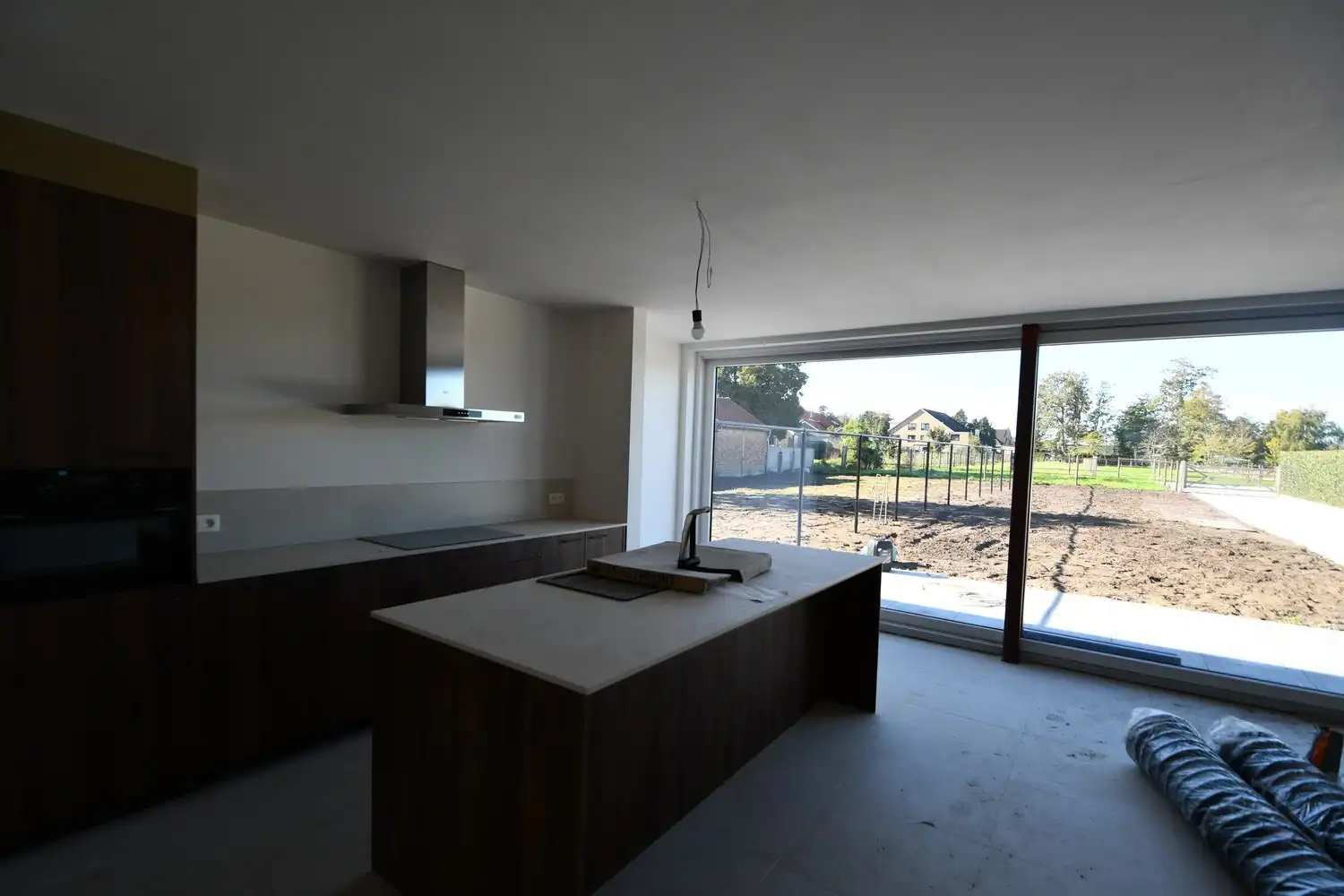 Prachtige halfopen bebouwing met mooie architectuur foto 4