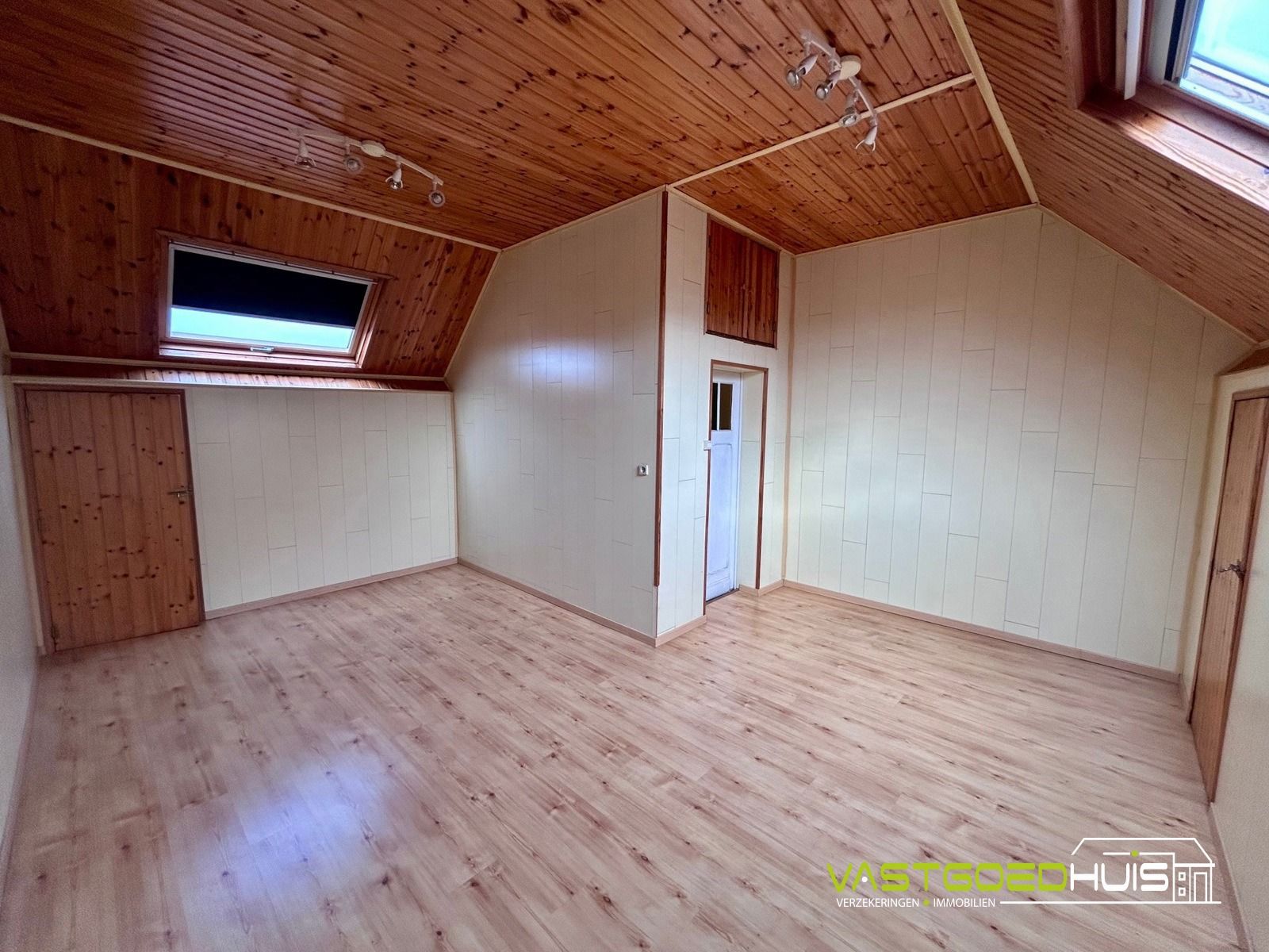 Karaktervolle gezinswoning met authentieke details in Ninove foto 27