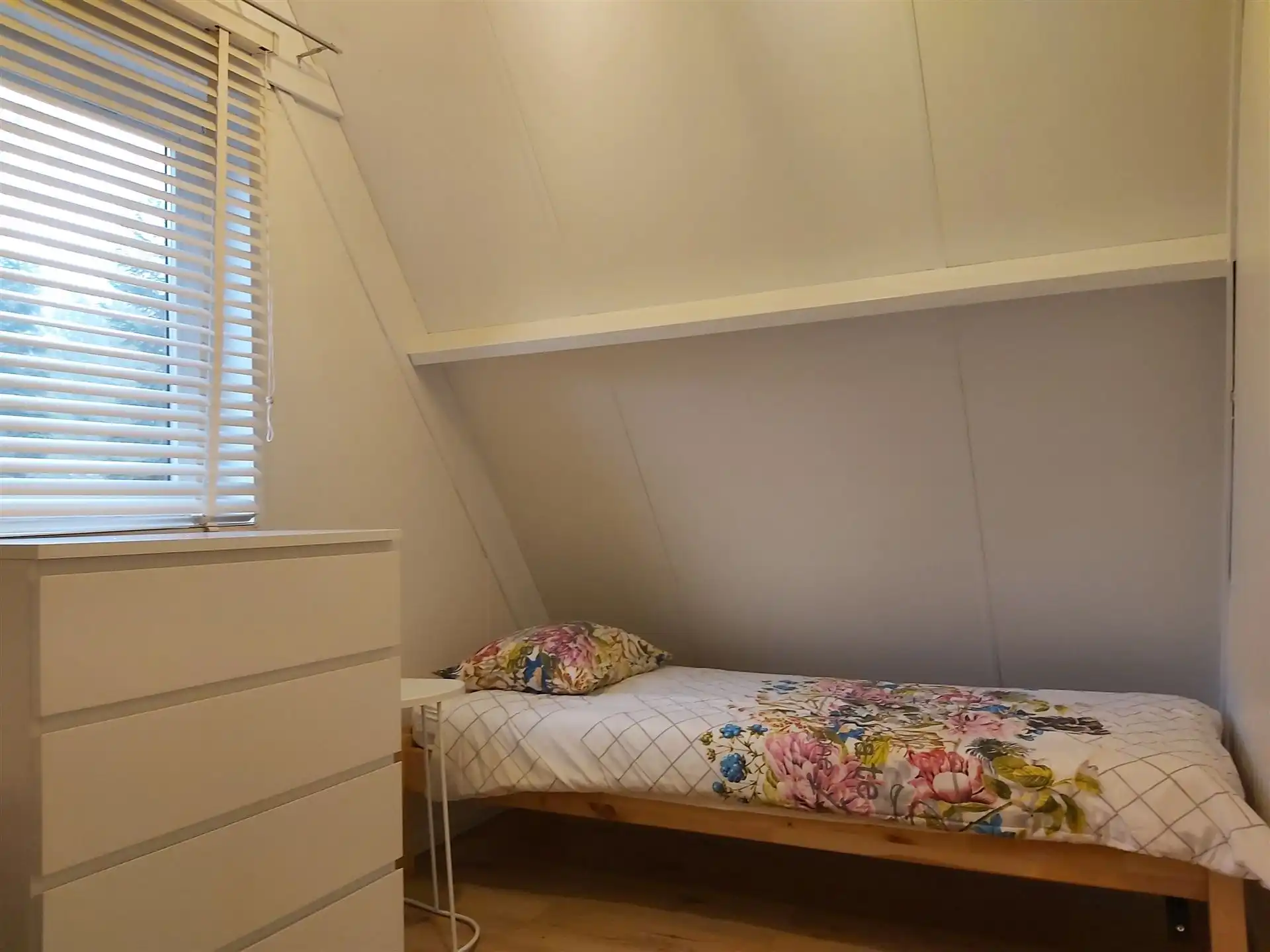 Vakantiewoning met 2 slaapkamers en ruime tuin op vakantiedomein Sonnevijver te Rekem! foto 9