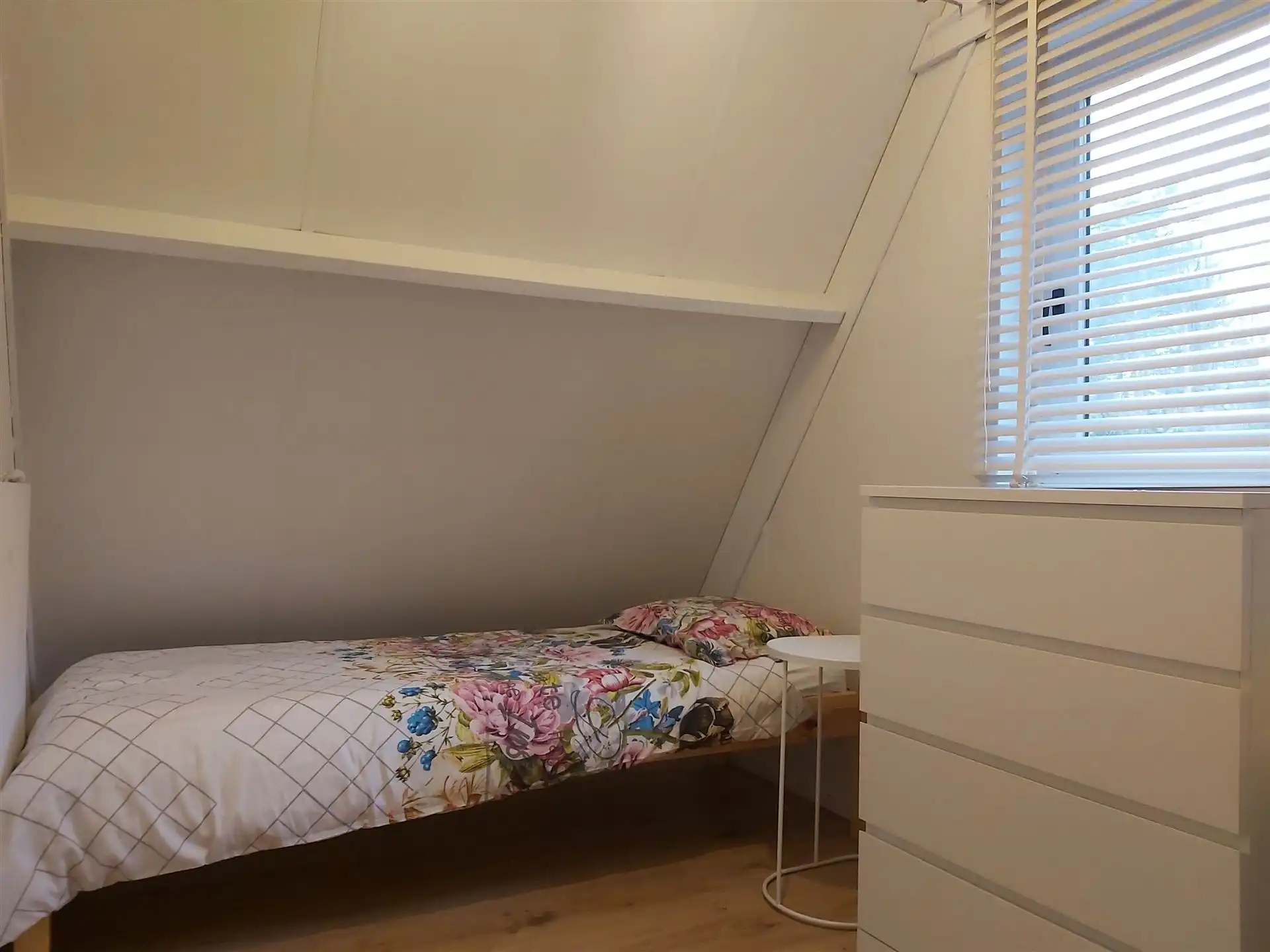 Vakantiewoning met 2 slaapkamers en ruime tuin op vakantiedomein Sonnevijver te Rekem! foto 9