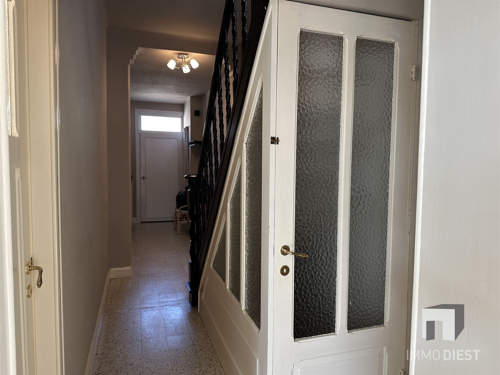 Knappe woning met 3 ruime slaapkamers en mooie tuin - instapklaar foto 14