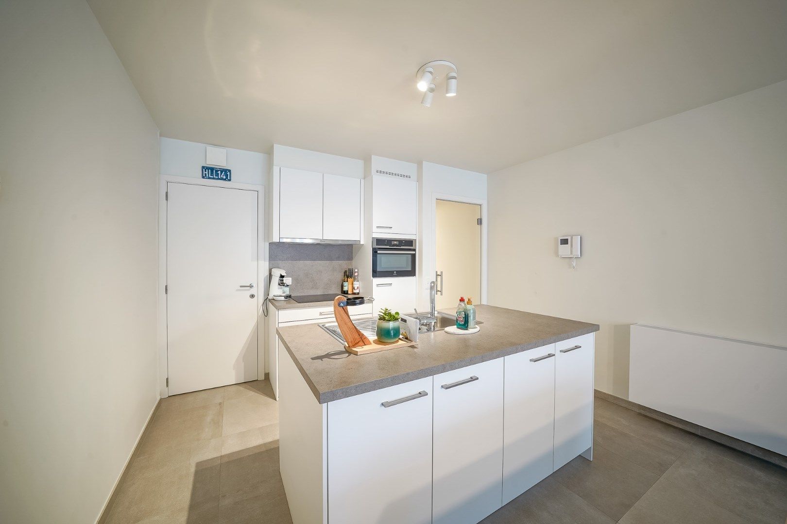 Recent gelijkvloers 2-slaapkamer appartement vlakbij de Spuikom te Bredene foto 8