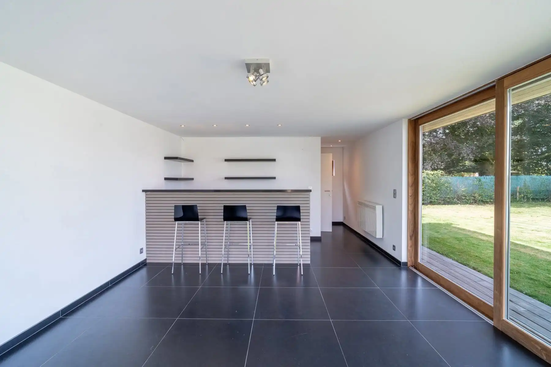 Knappe villa met zuidgerichte tuin, zwembad en poolhouse foto 37