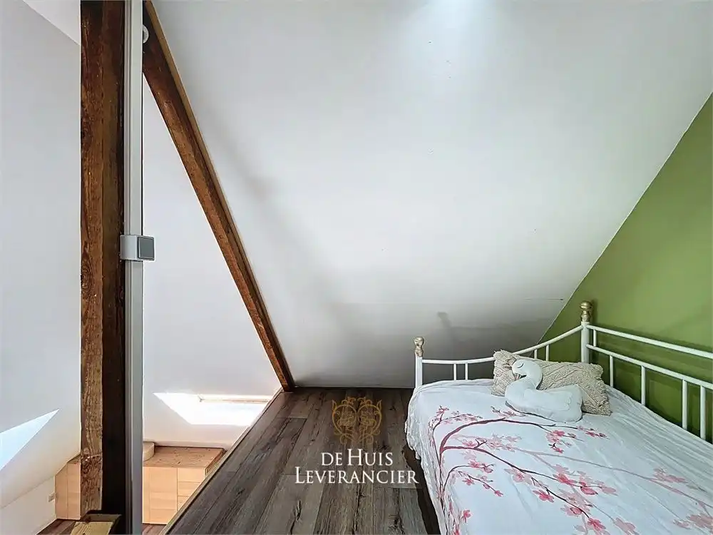 Prachtige, gerenoveerde woning met tuin en garage op toplocatie te koop in Mortsel! foto 26