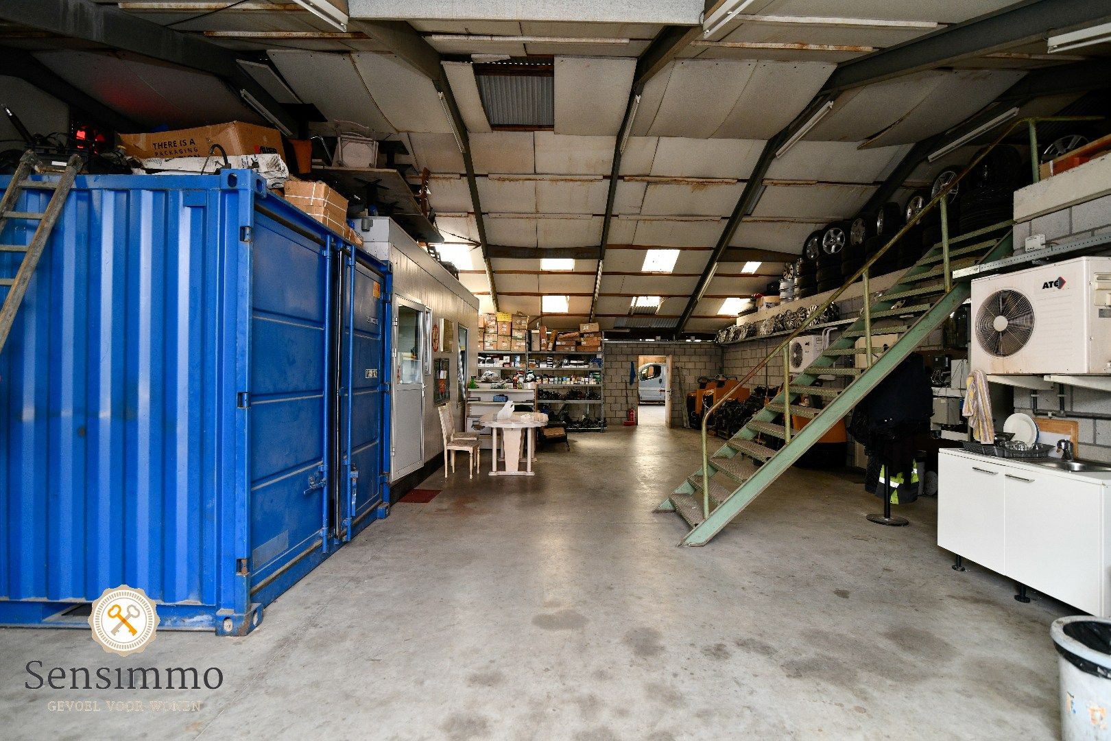 Tankstation met winkel, onderhoudsgarage op grens Genk-Zutendaal foto 5