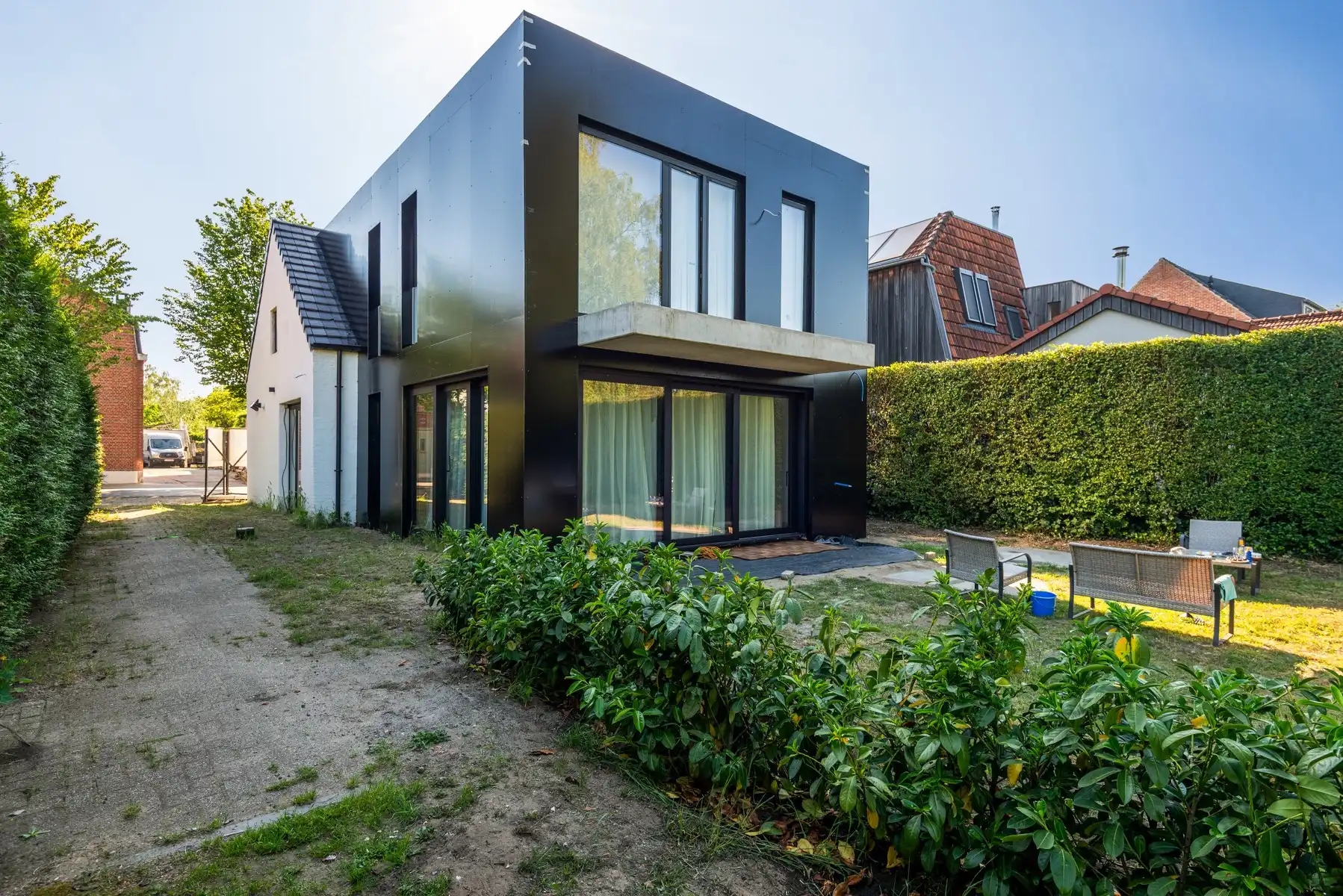Energiezuinig en hedendaags wonen op topligging in Schilde foto {{pictureIndex}}