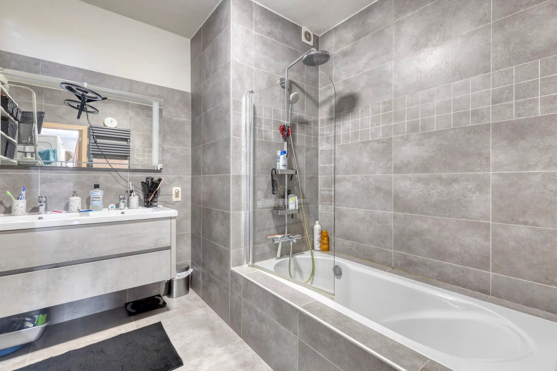 Licht en instapklaar hoekappartement met 2 slaapkamers foto 7