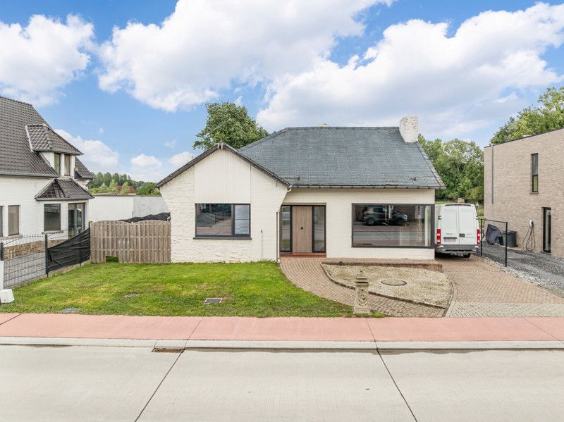 Hoofdfoto van de publicatie: Woning met rustig gelegen, achterliggende weide en bos op 82are