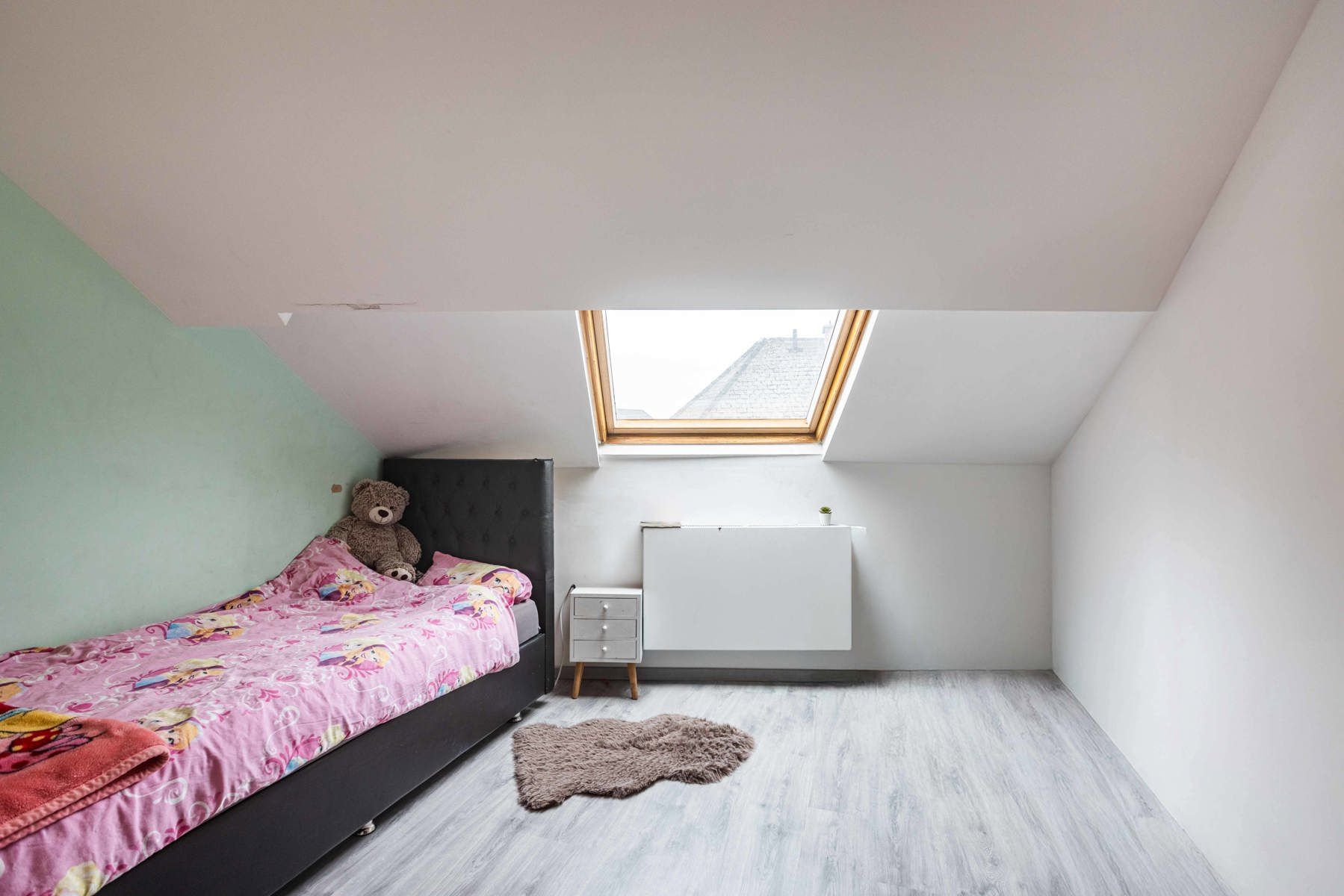 Gerenoveerde stadswoning met tuin en 3 SLP foto 20