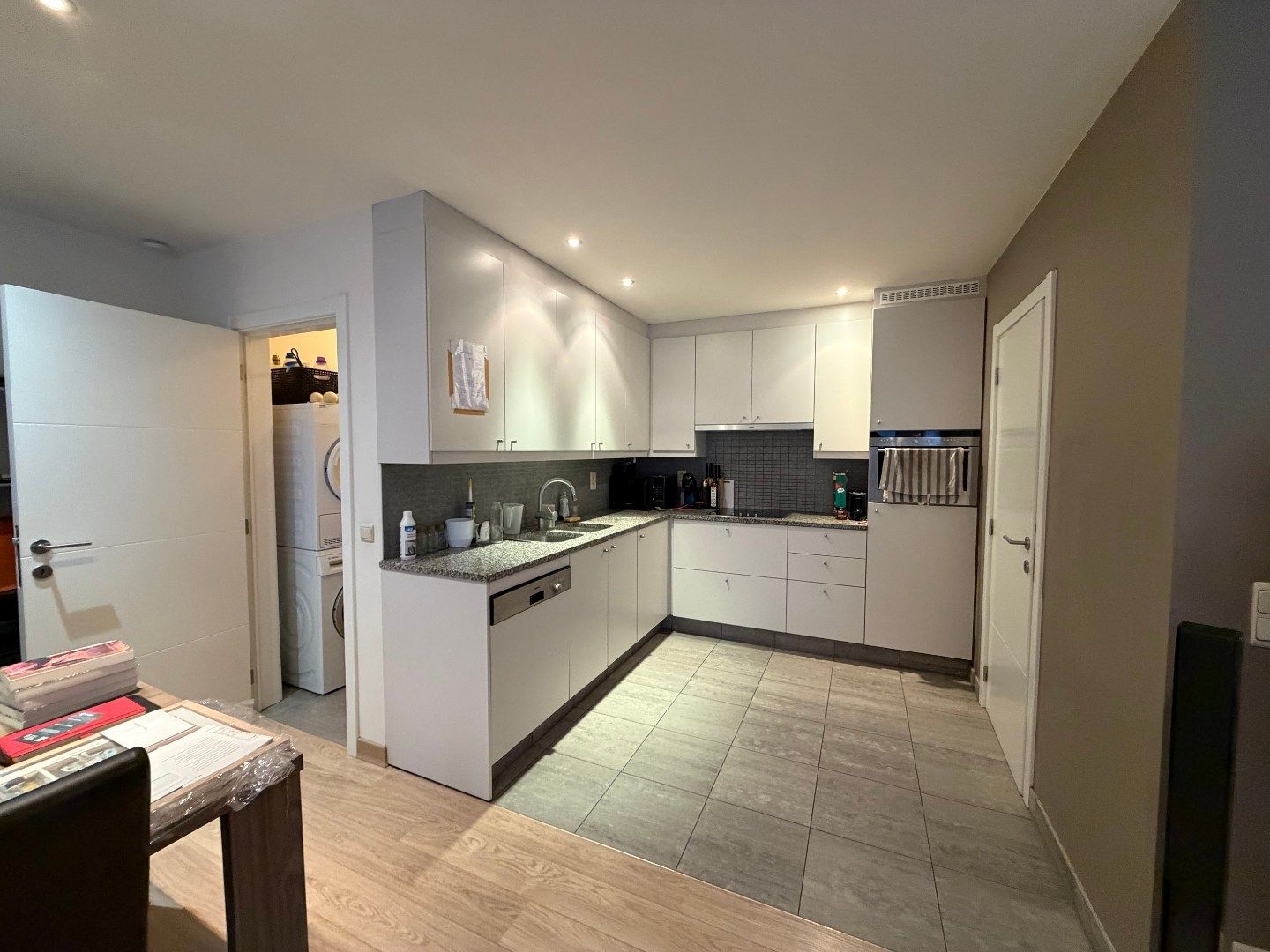 Gelijkvloers app. nabij het Carlos Dierickxplein te Asper. foto 4