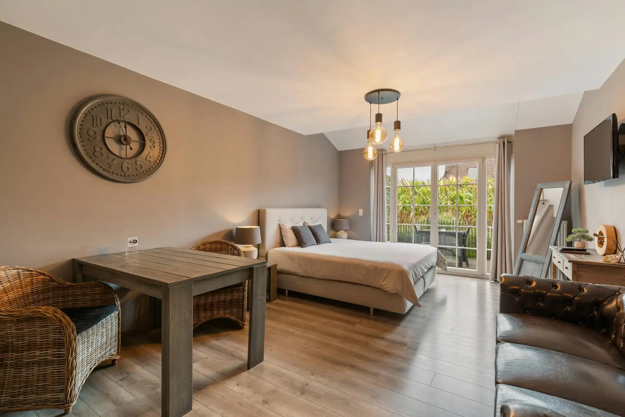 Woonst met B&B en appartement te koop in Minderhout foto 26