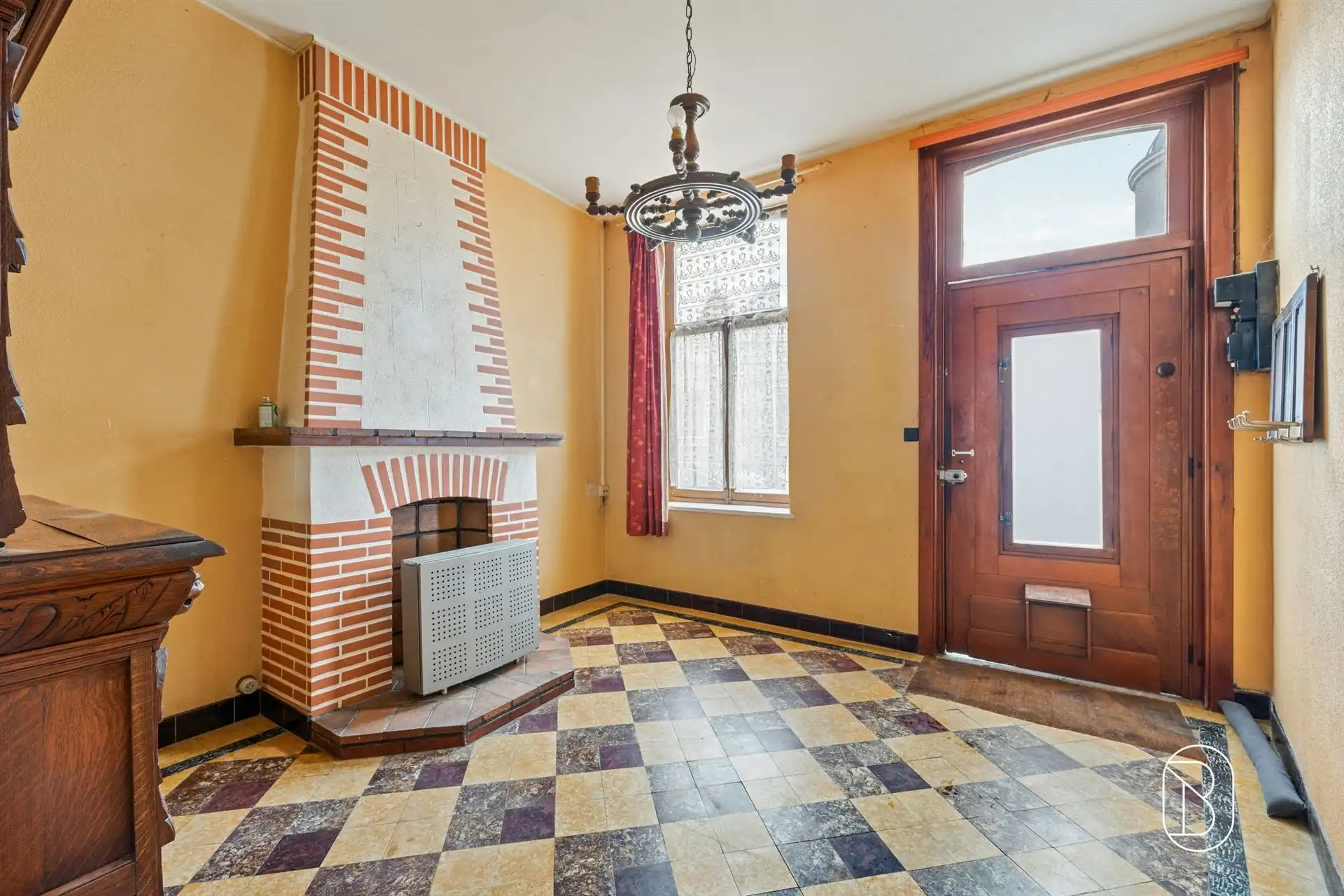Te renoveren woning vlakbij het centrum van Lessines foto 2