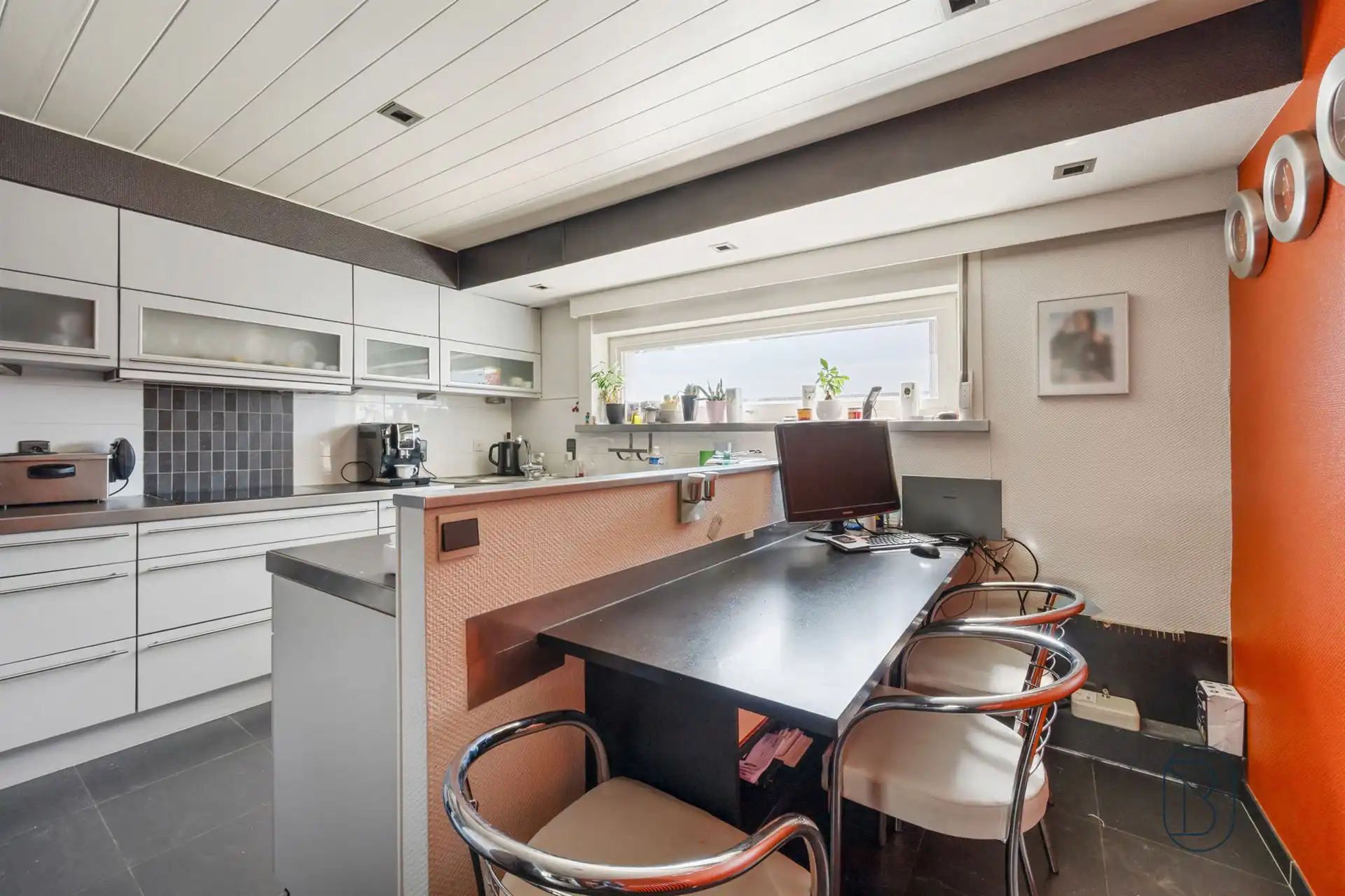 Karakteristieke woning met wellnessruimte en zwembad foto 9