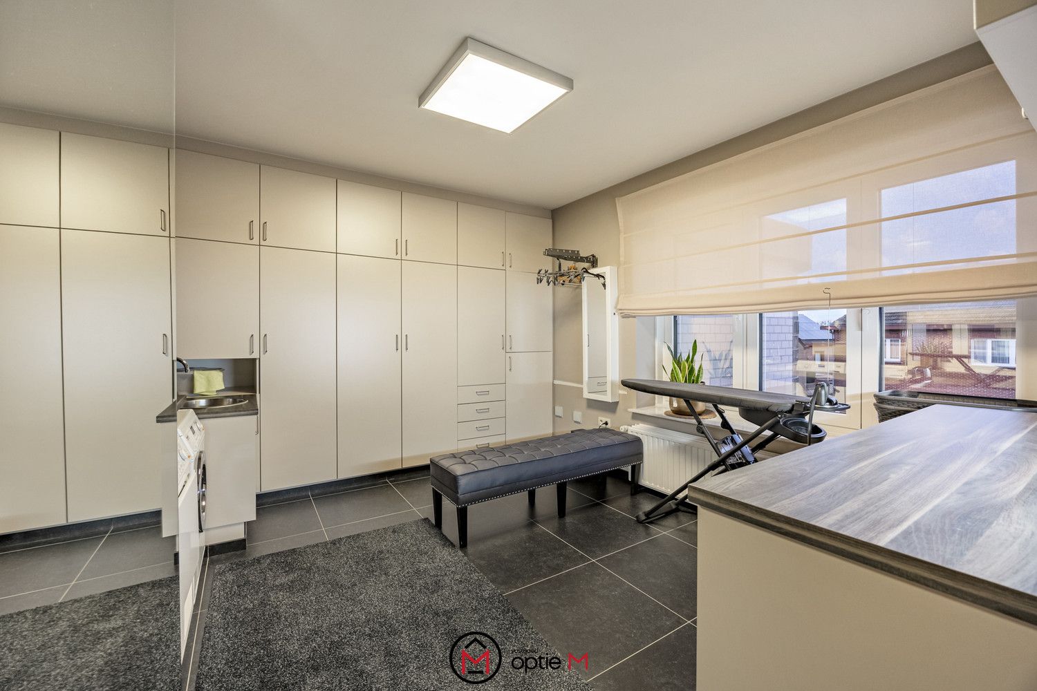 Gebouw met 3 appartementen, 2 kantoren & werkplaats in Bilzen foto 45