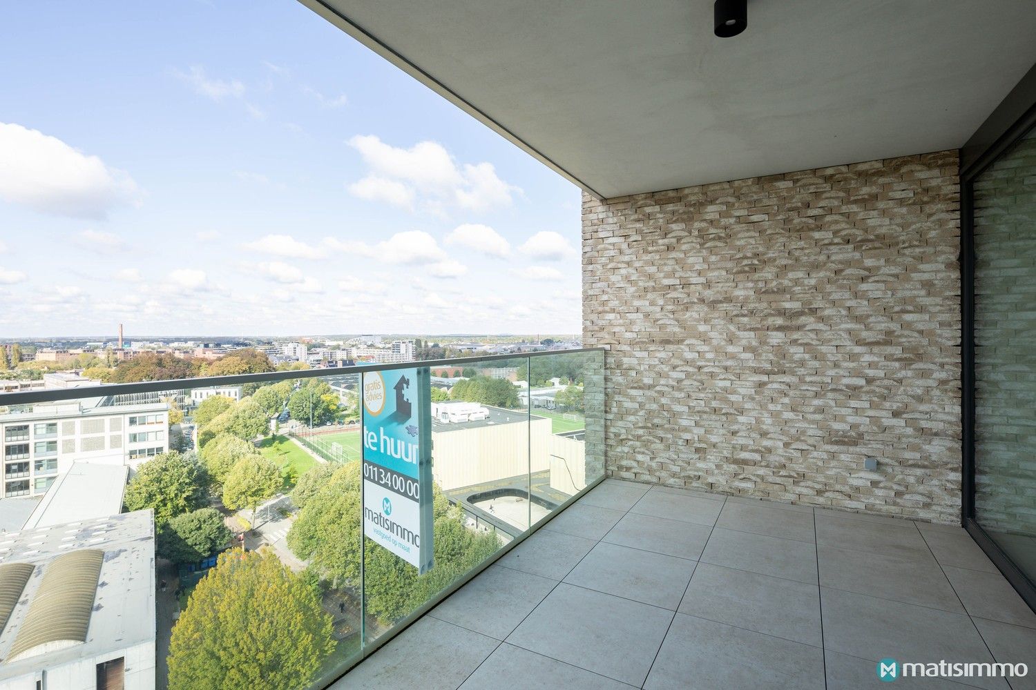 INSTAPKLAAR APPARTEMENT MET AUTOSTAANPLAATS AAN HET CENTRUM VAN HASSELT foto 8