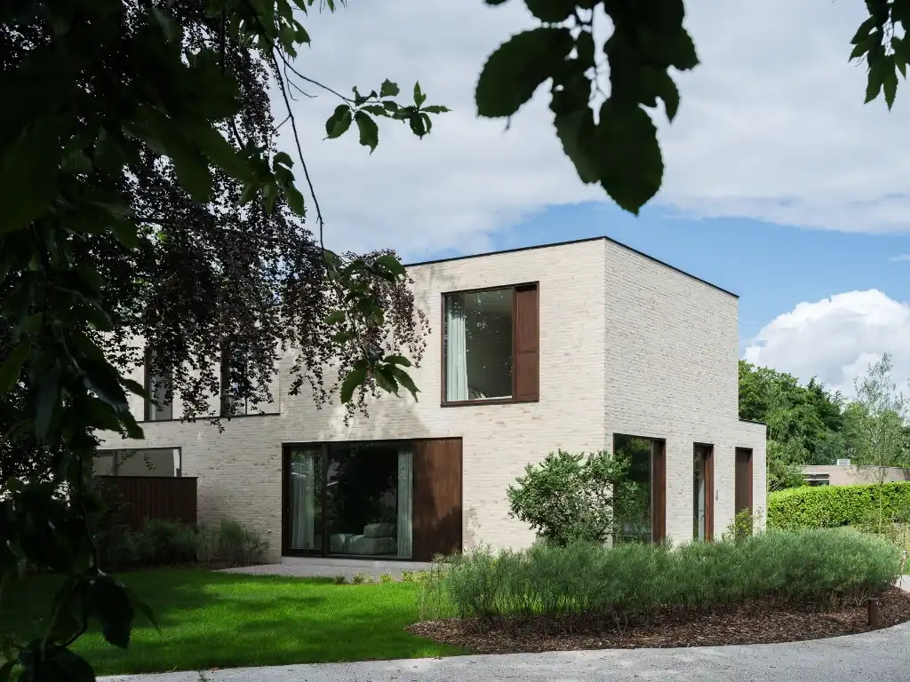 Hoogwaardig afgewerkte parkwoning met een bureauruimte op het GLV, gelegen in het gegeerde Drongen. foto 9