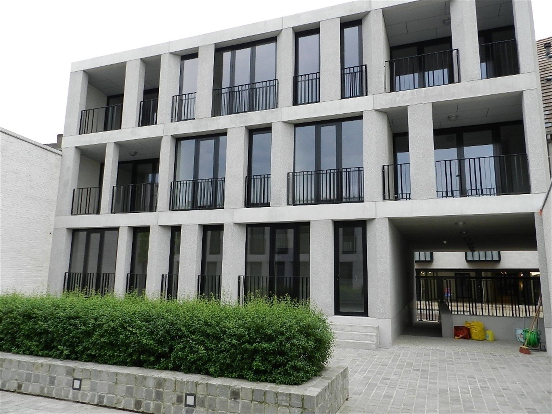 Modern exclusief appartement met terras en autostaanplaats. foto 26