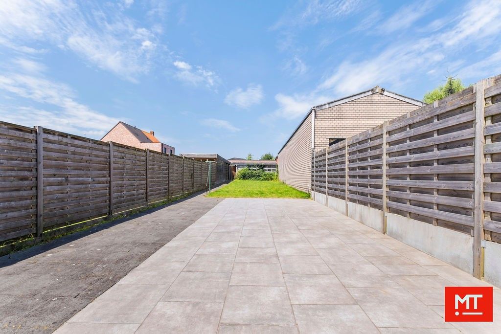 Ruime woning met 4 slaapkamers, tuin en garage/uitweg in hartje Zonnebeke foto 19