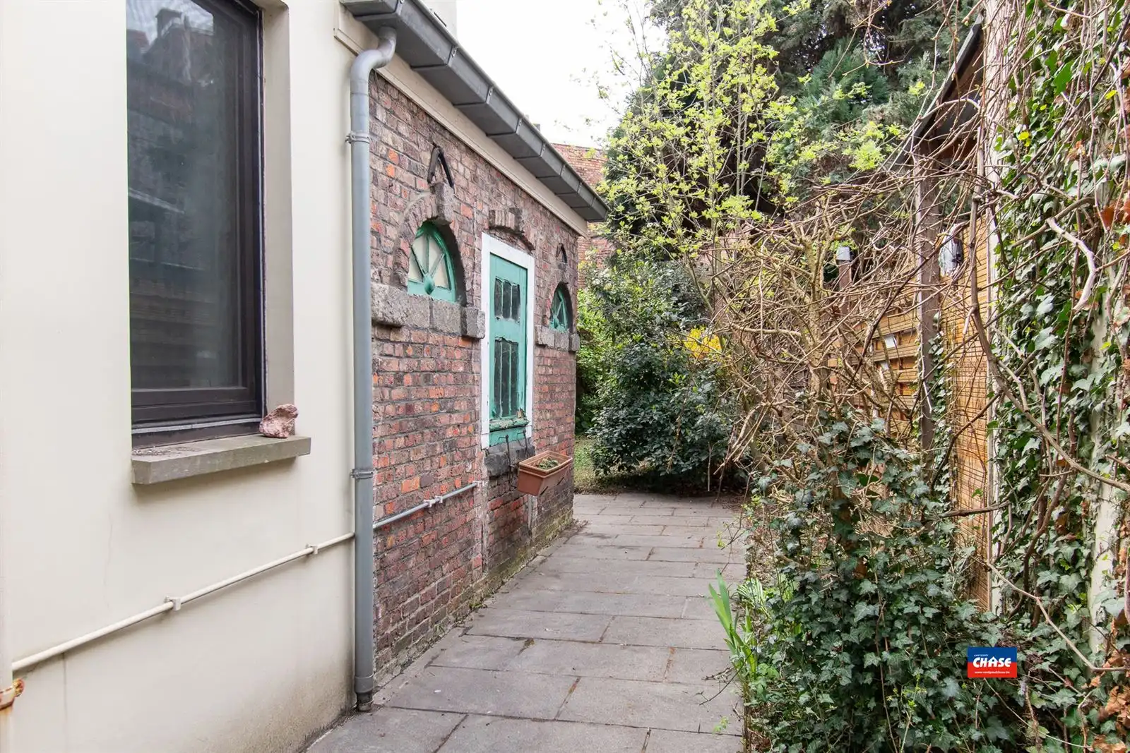 Woning met 4 tot 5 slaapkamers en tuin foto 9