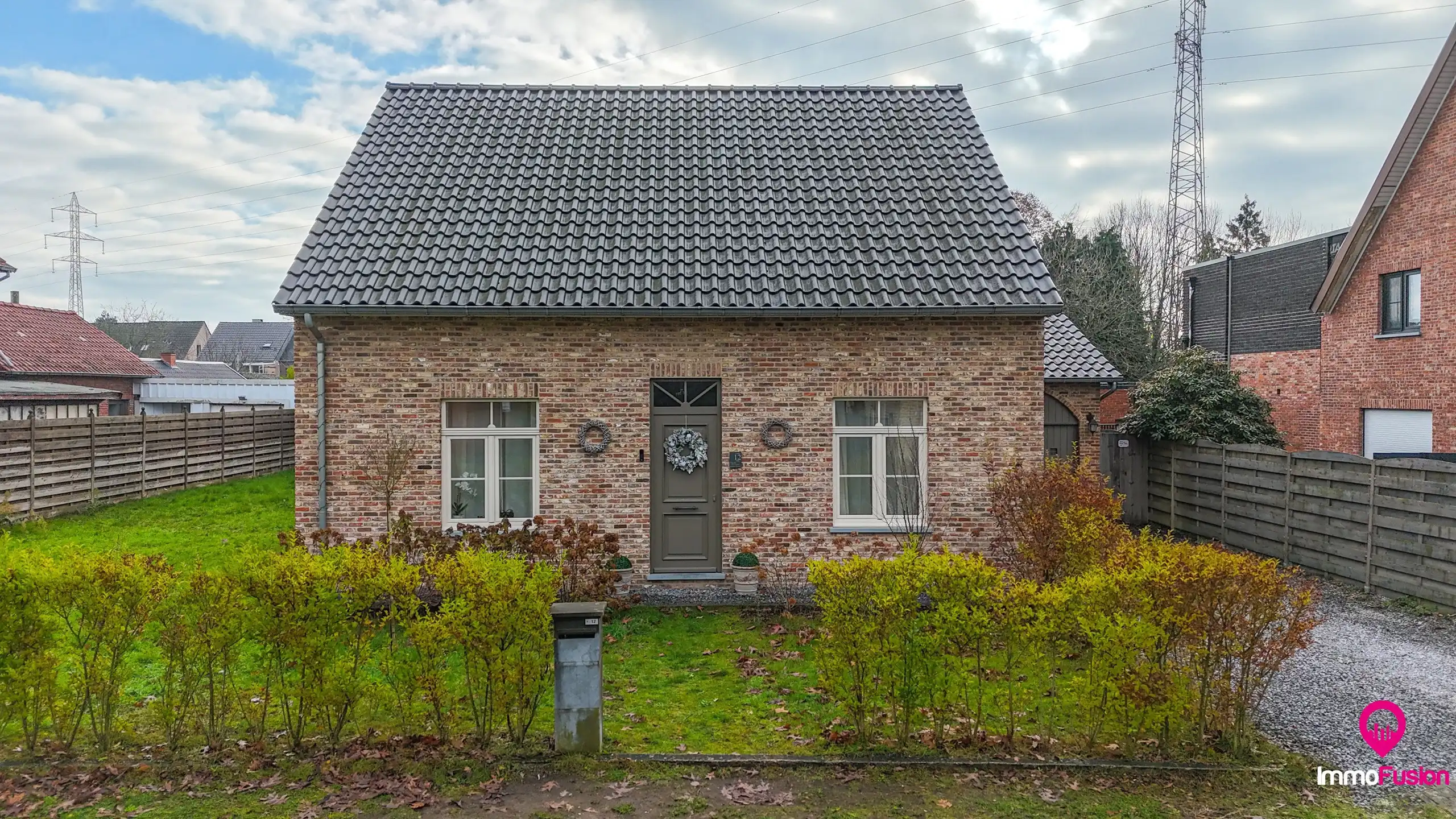 Zeer ruim wonen met 5 slpks en rustig gelegen! foto 32