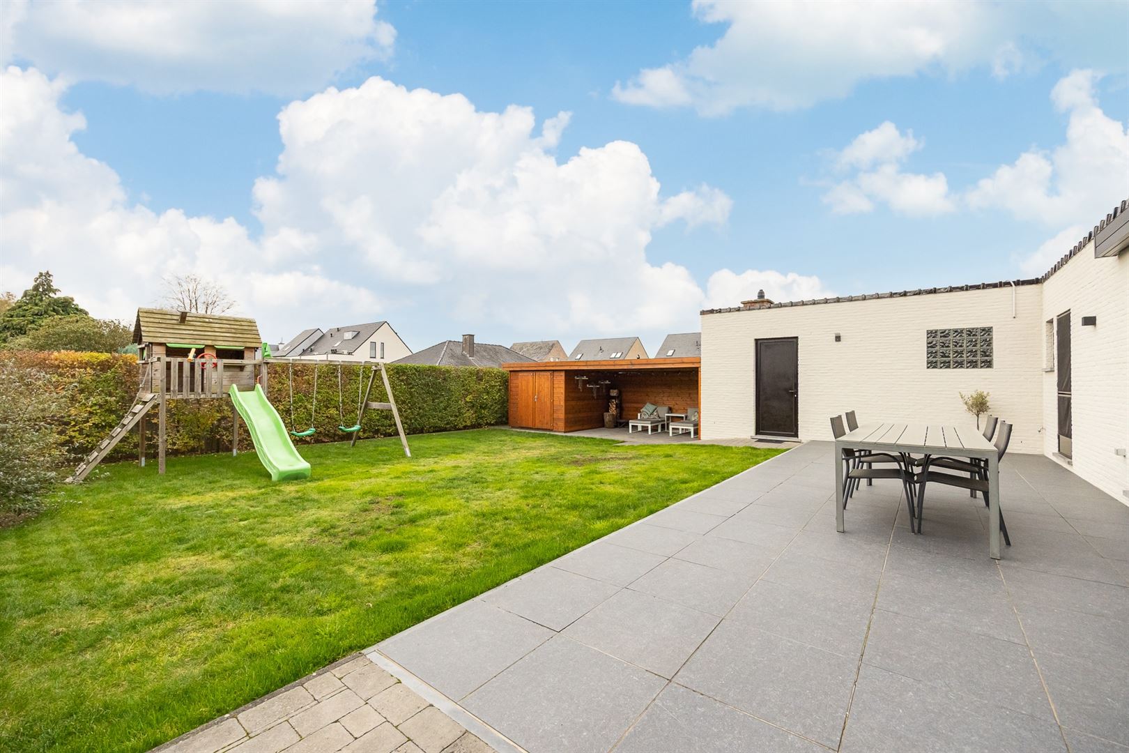 Ruime en sfeervolle OB te Heist-centrum! foto 28