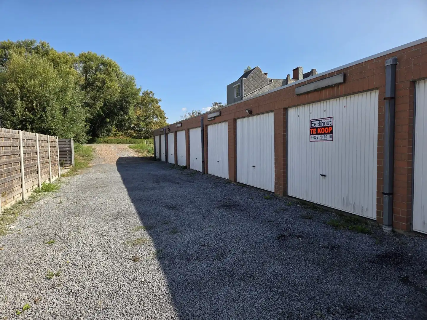 Vlot inrijbare garagebox te Bredene! foto 3