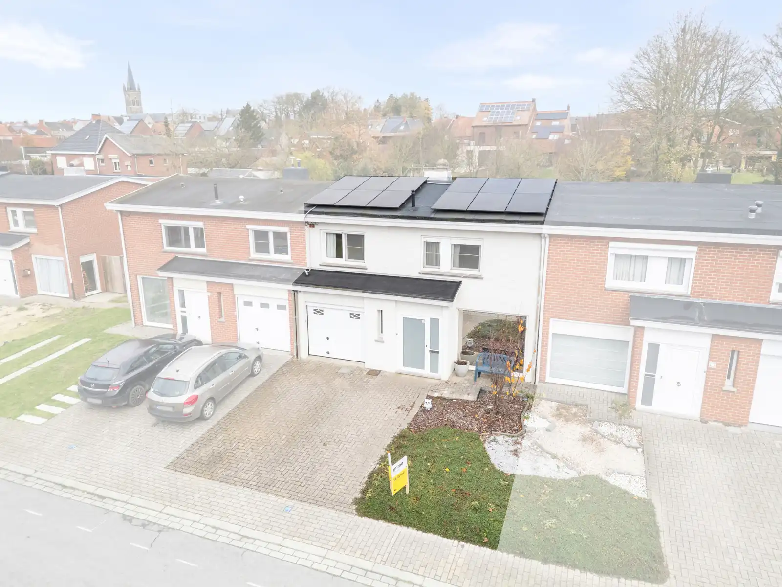 Instapklare woning met 3 slpk, garage en tuin op 256 m²  foto 2