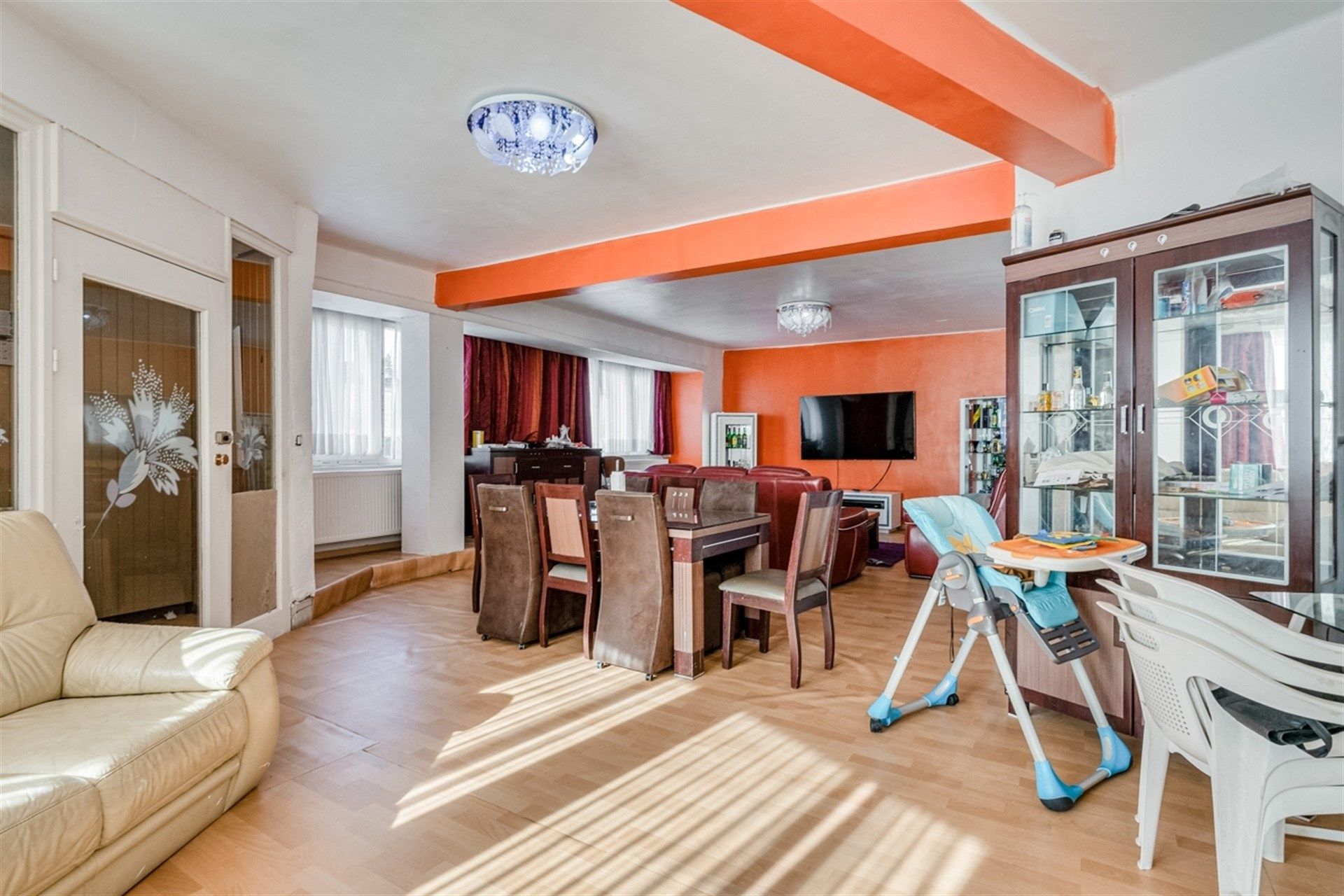 Ruime hoekwoning met 4 slaapkamers in de rand van Aalst foto 4