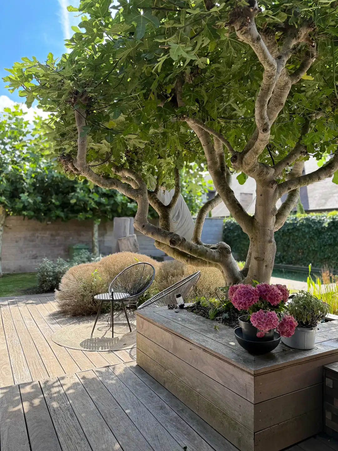 Villa met privé- en praktijkgedeelte – stijlvolle tuin foto 19