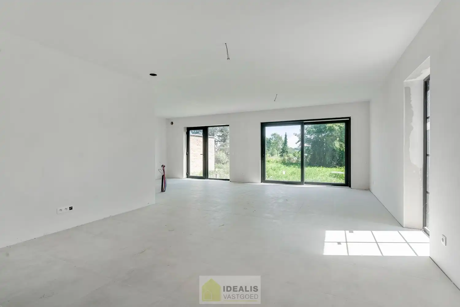 PRACHTIGE NIEUWBOUWWONING (GRONDAANDEEL €116.000,00 + 12% REGISTRATIERECHTEN EN CONSTRUCTIE € 277.000,00 + 21% BTW) MET EEN HEERLIJK LICHTRIJKE WOONKAMER MET OPEN KEUKEN MET AANSLUITEND BERGPLAATS, BUREEL, INPANDIGE GARAGE, 3 SLAAPKAMERS, EEN RUIME BADKAMER VOORZIEN VAN ALLE COMFORT! EEN HEERLIJK RUIM HUIS MET INPANDIGE GARAGE, EEN LEUKE TUIN, OP EEN GEGEERDE LOCATIE NABIJ HET CENTRUM VAN REPPEL! foto 11