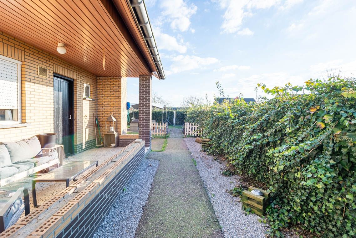 Woning met 3 slaapkamers op mooie locatie, 6are 23ca, dicht aan natuur, centrum en station foto 17