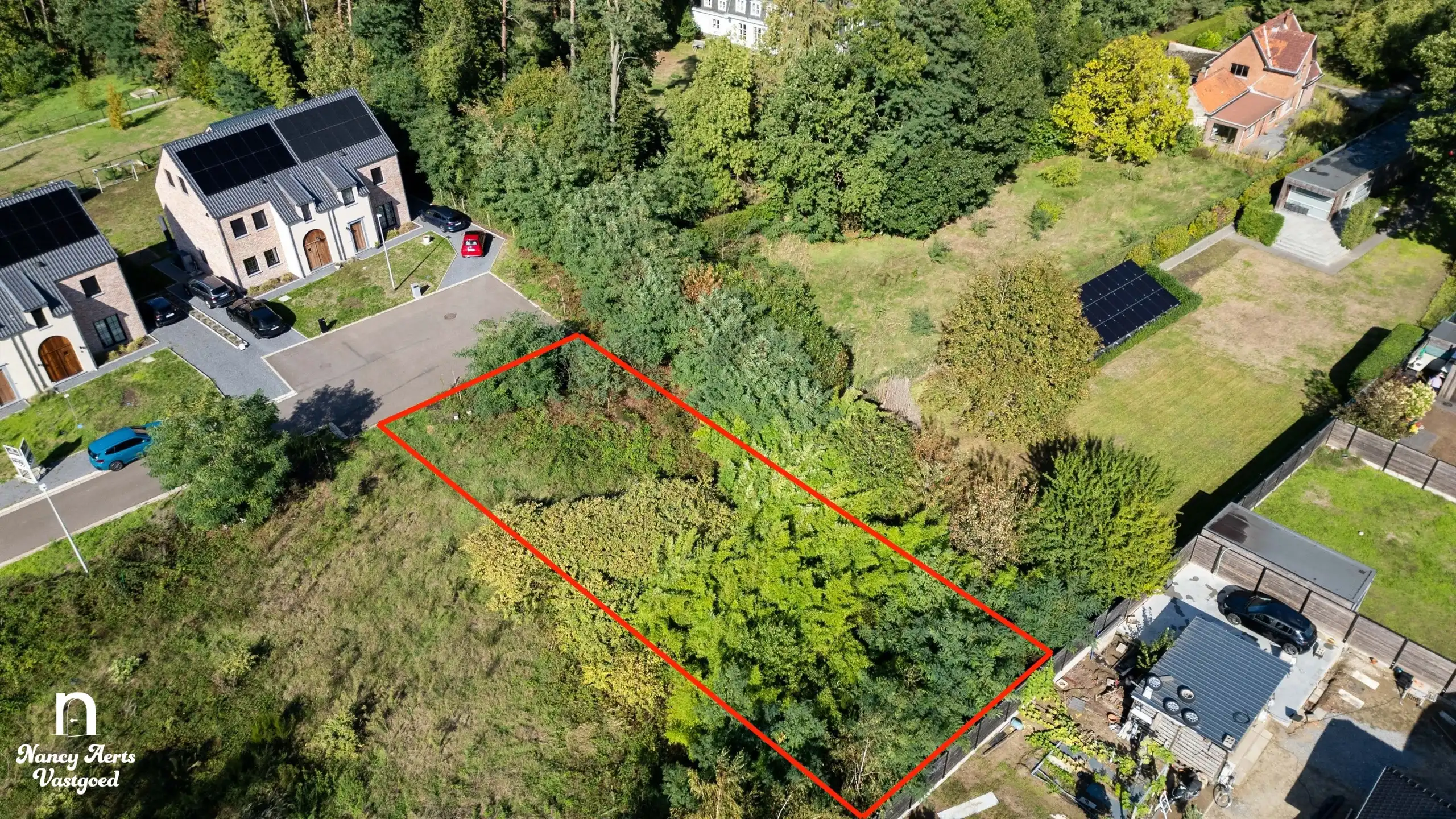 Uniek en rustig gelegen bouwgrond 638 m² voor open bebouwing foto 2