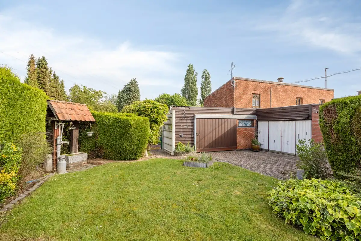 Te renoveren halfopen bebouwing met 3 slaapkamers op rustige locatie foto 20