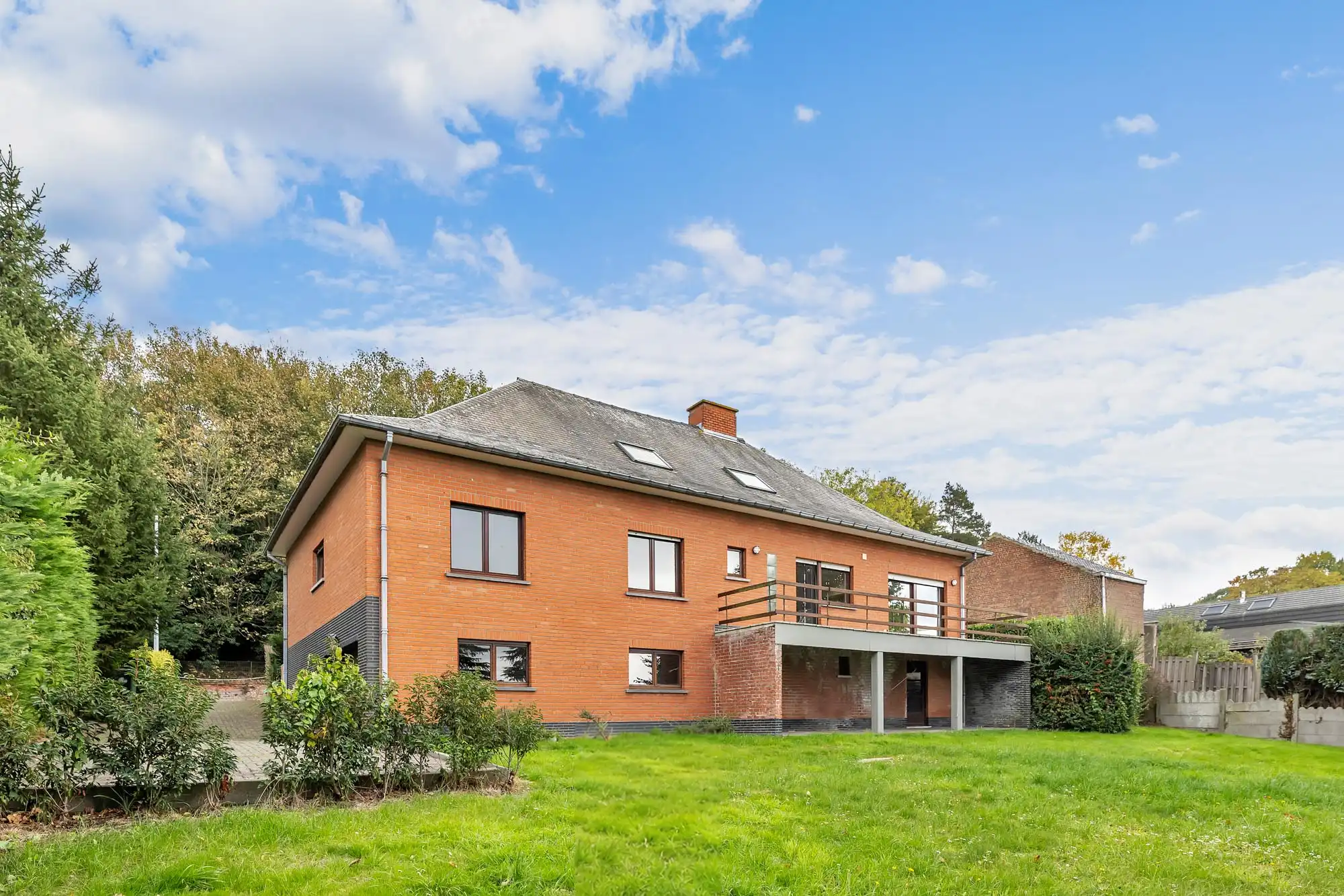 Ruime villa met 4 slpk met bouwgrond op +-18a met mooi zicht foto 20