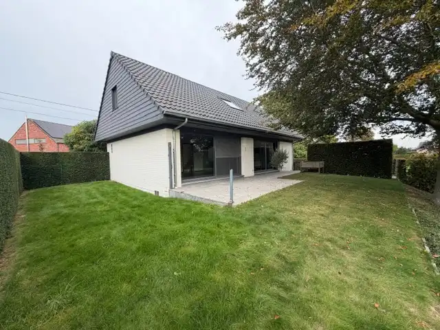 Eengezinswoning met 2 slaapkamers, garage, terras en tuin foto 23