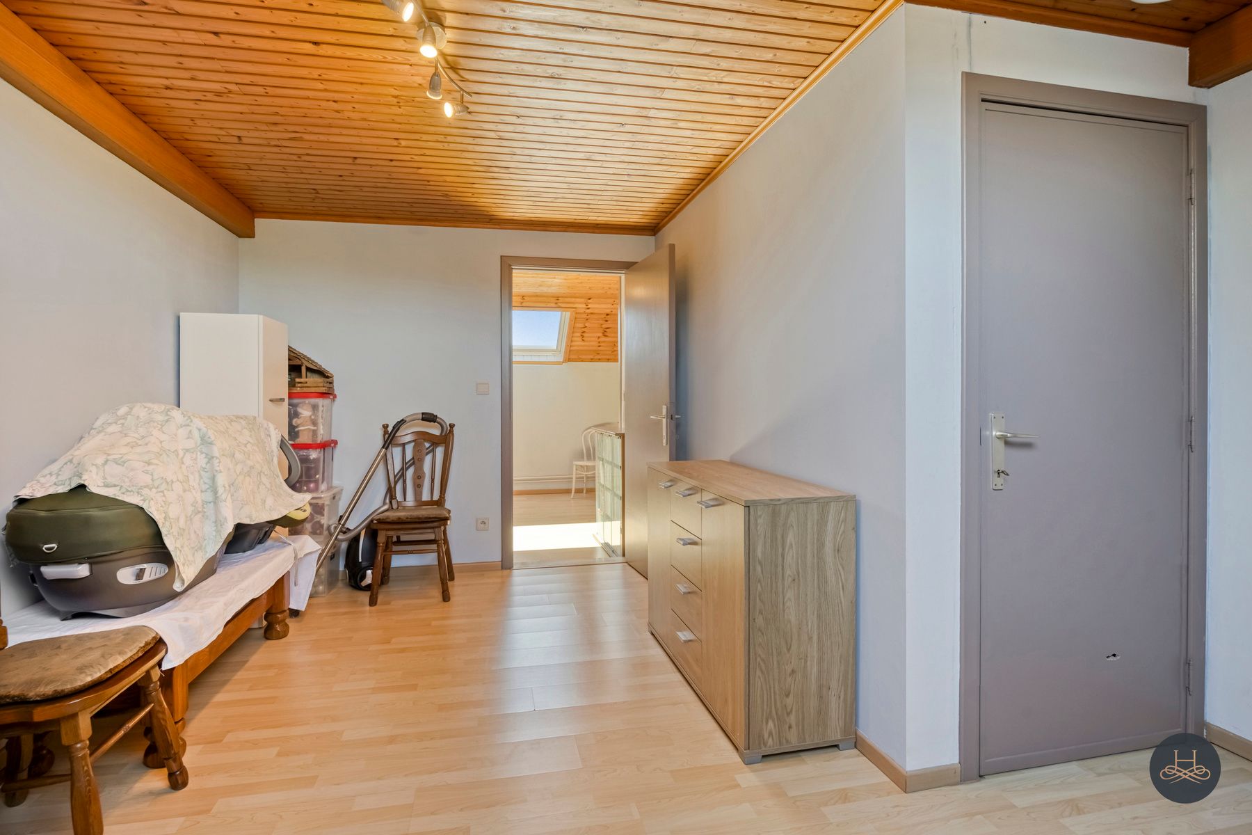 Woning met ruime loods op royaal perceel foto 21