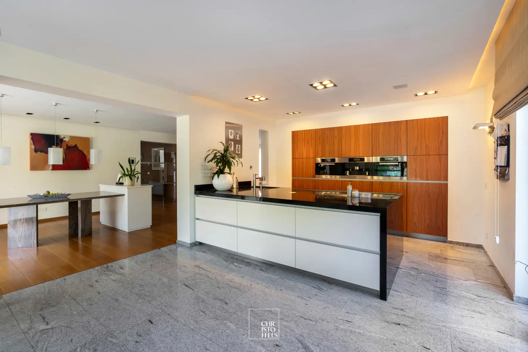 Exclusieve villa (511m²) met buitenzwembad, wellnessruimte en paardenaccommodatie in Lanaken foto 8