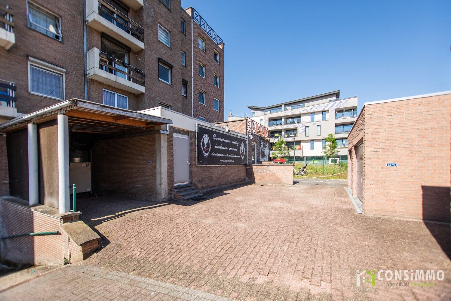 Handelspand/kantoorruimte van 325m² in Genk-Centrum! foto 18