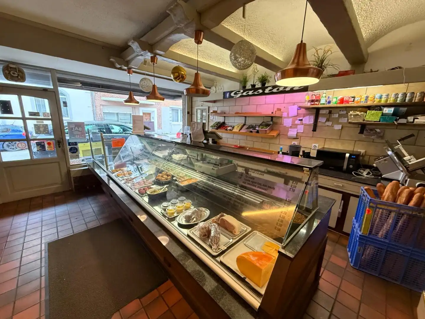 Een te renoveren opbrengsteigendom!! foto 3