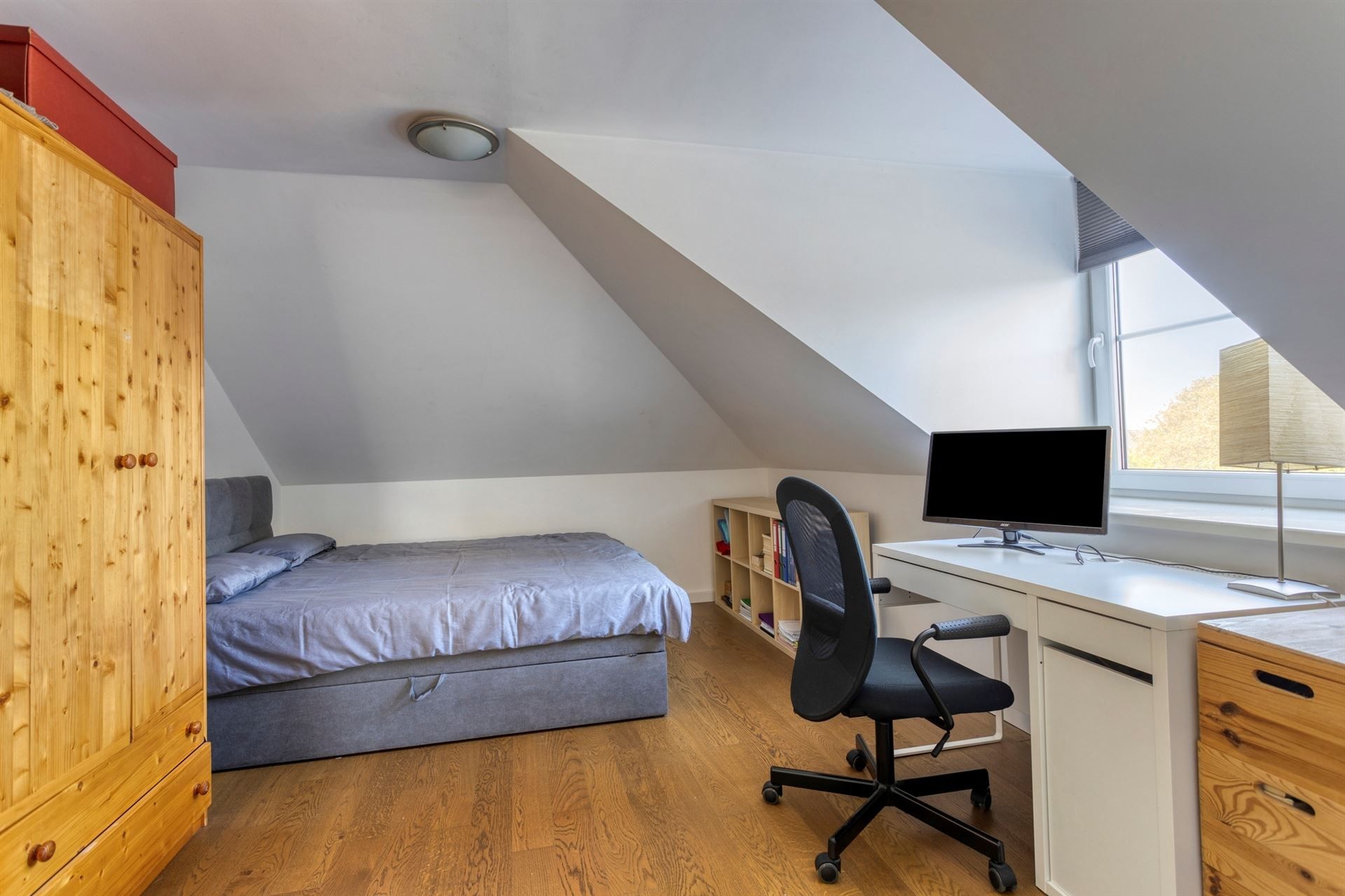 Prachtig gerenoveerde villa op mooi perceel foto 30