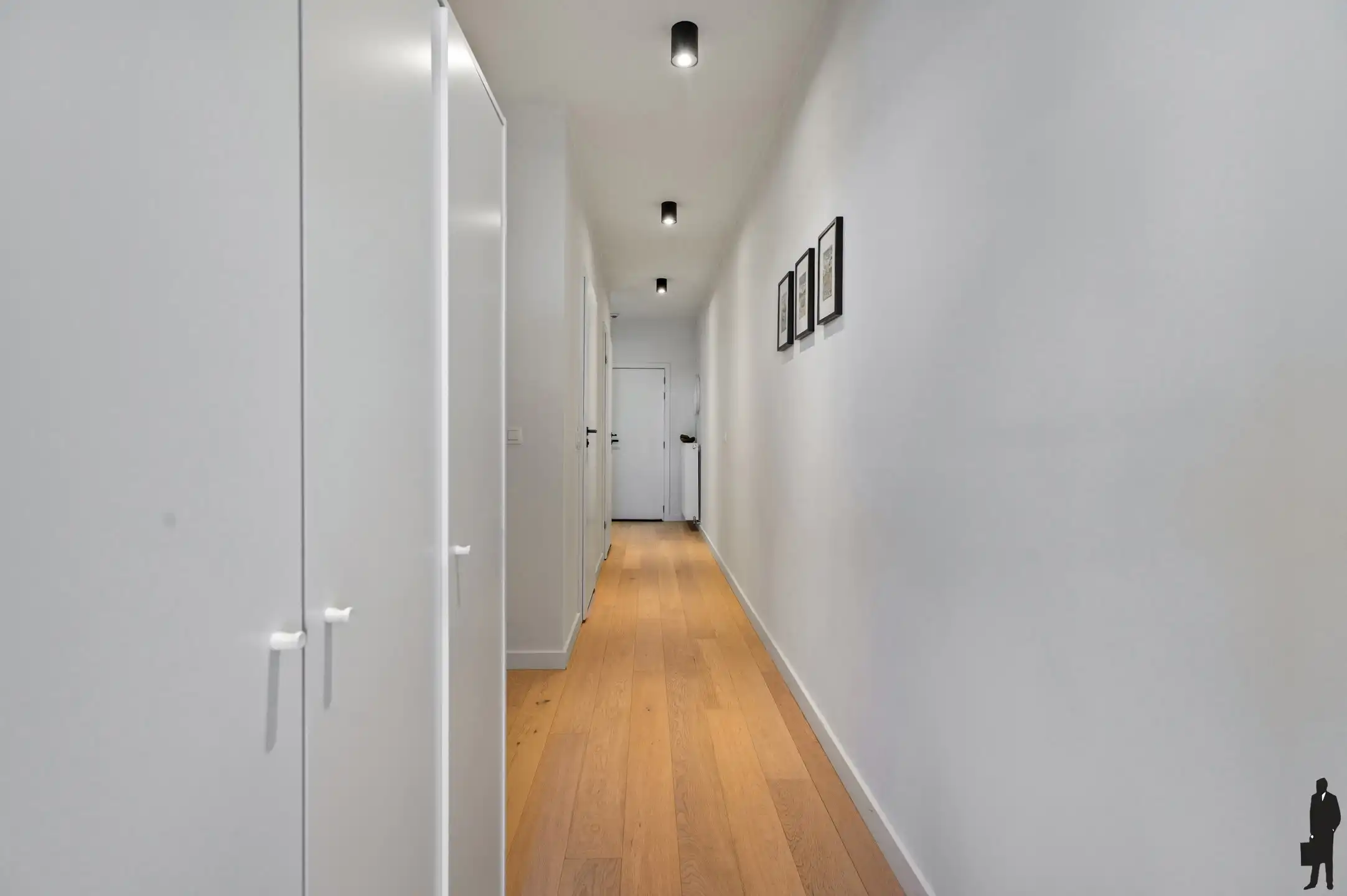 Gerenoveerd 2-slaapkamer appartement met terras (10m²) foto 17