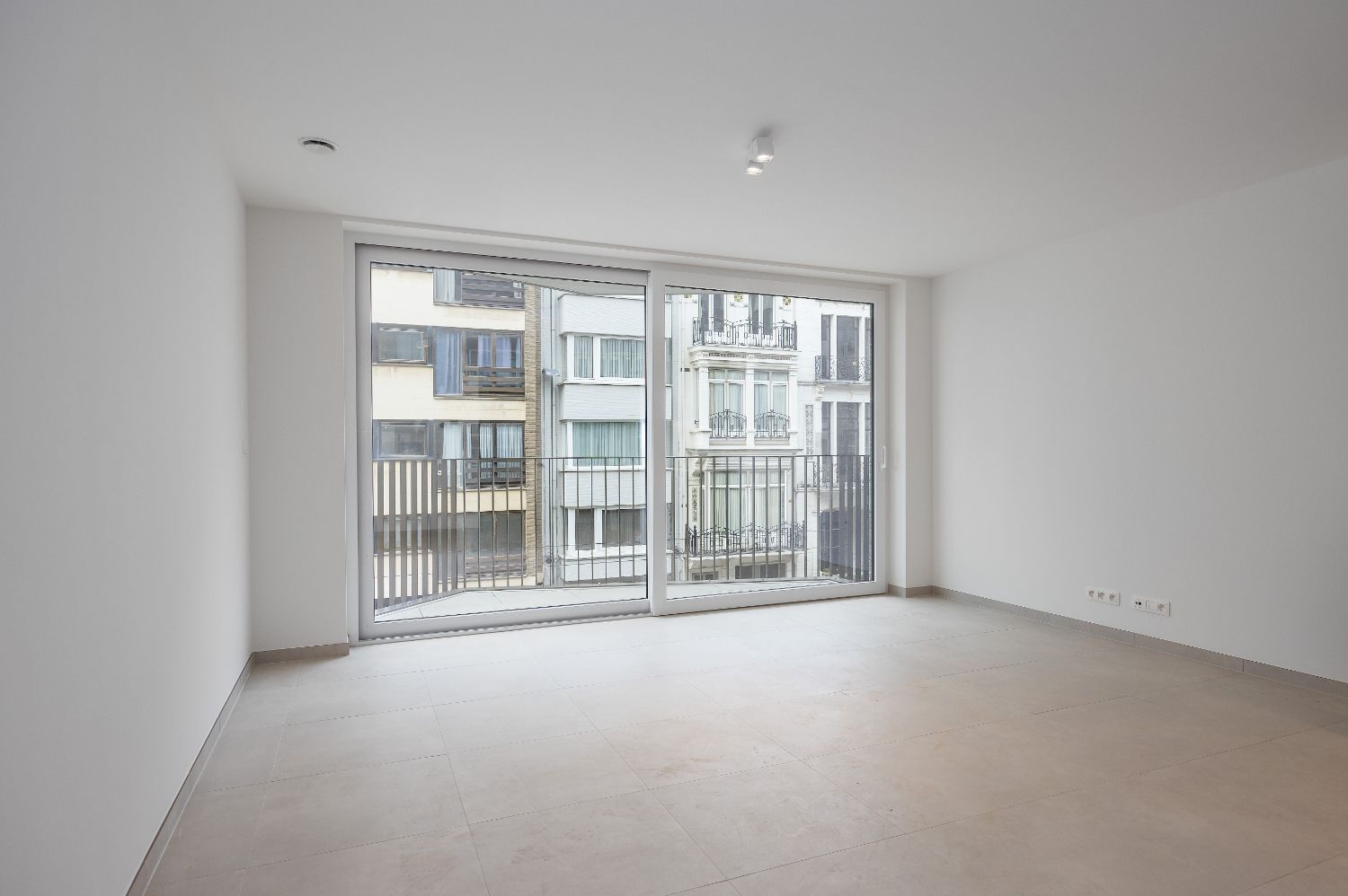 Nieuwbouwappartement te koop in het centrum van Oostende foto 5