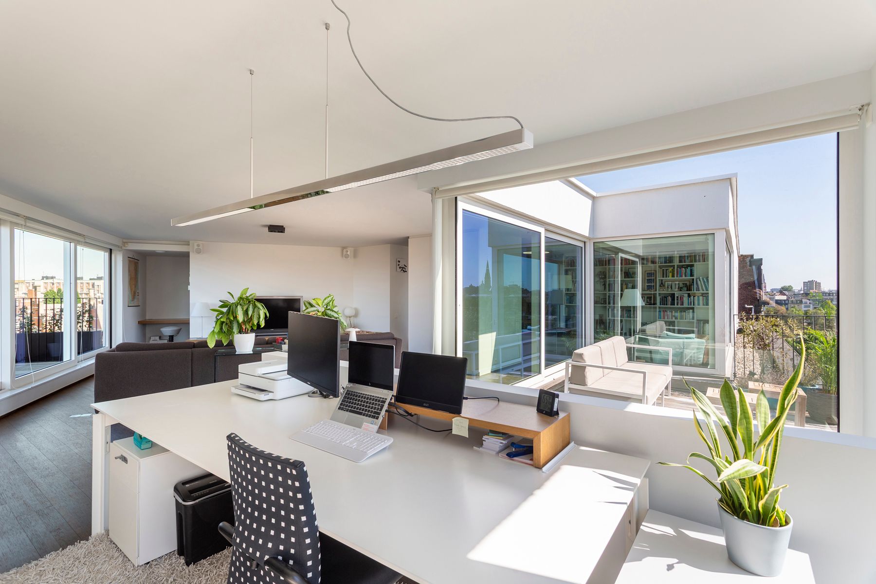 Penthouse met adembenemend parkzicht aan Park Spoor Noord foto 3