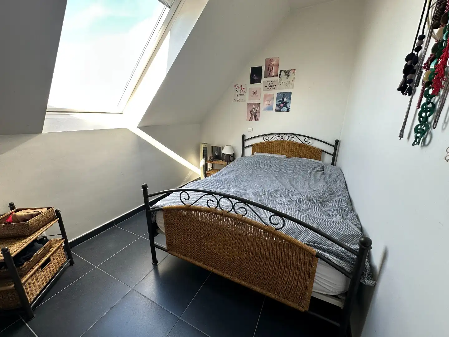 Instapklaar 2-slp appartement met terras én garage, Torhout Wijnendale foto 16