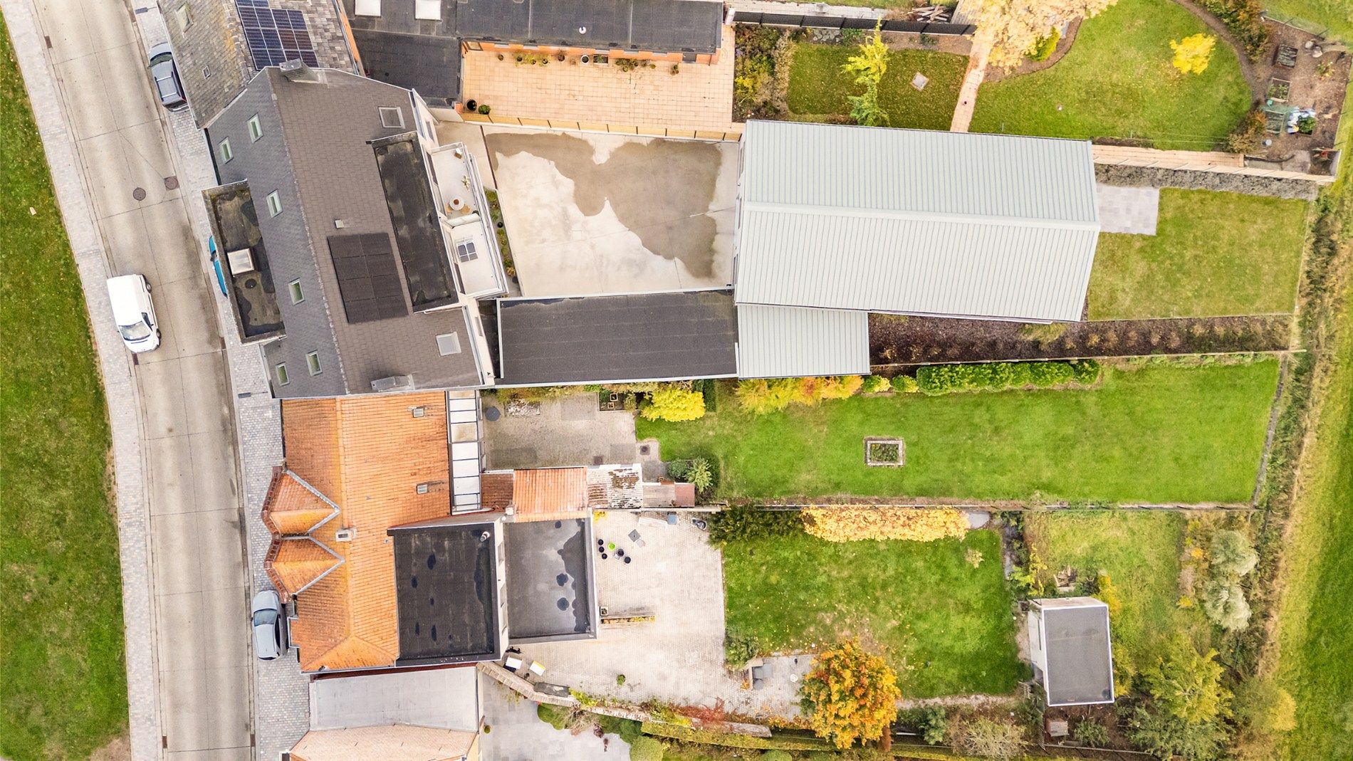 TE RENOVEREN WONING OP EEN PERCEEL VAN 559M² MET BOORDEVOL POTENTIEEL foto 18